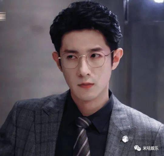 娱乐圈爆料博白男星是谁,揭秘白男星真实身份 第2张 娱乐圈爆料博白男星是谁,揭秘白男星真实身份 第2张